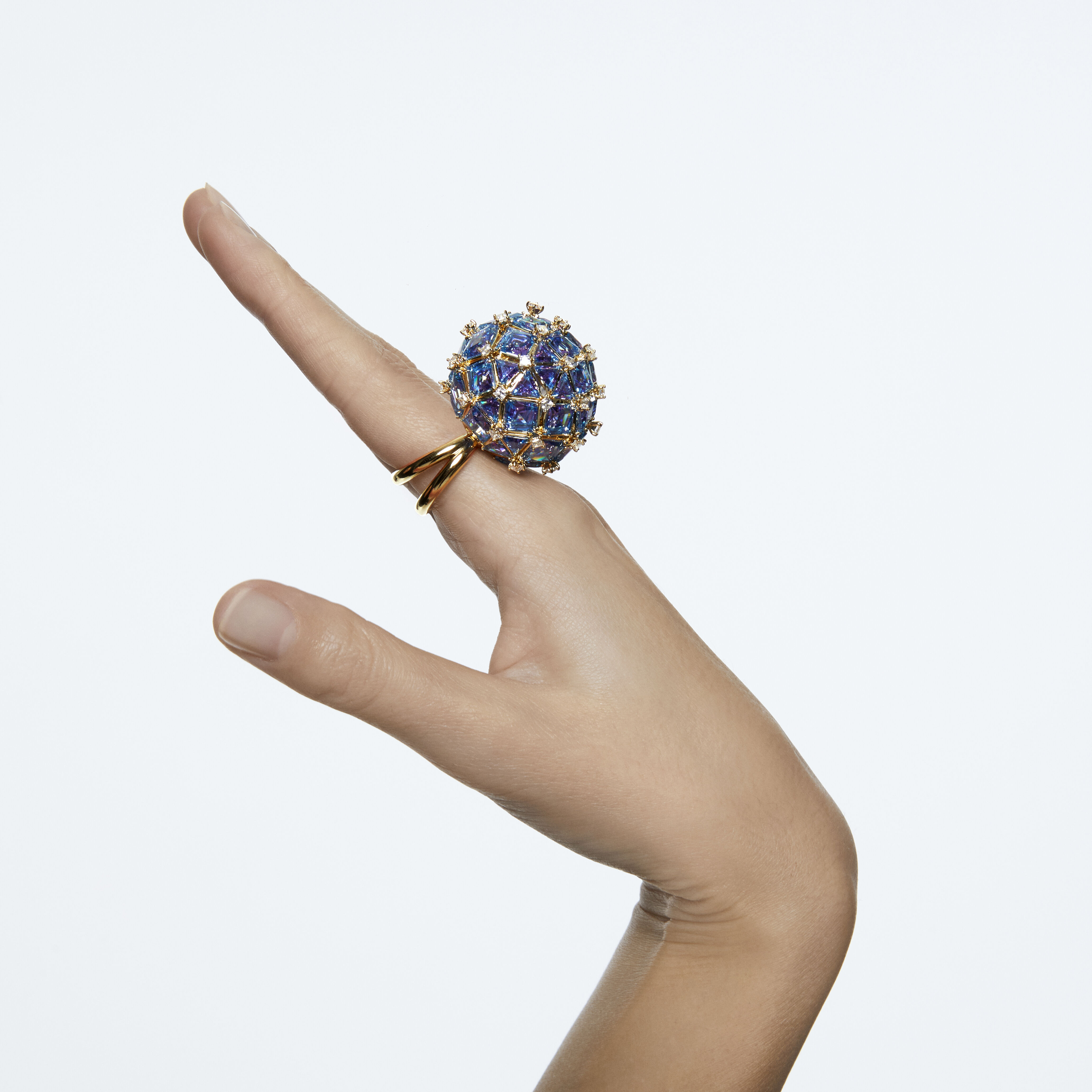 Buy Swarovski Curiosa cocktail ring, Circle, Blue, Gold-tone plated